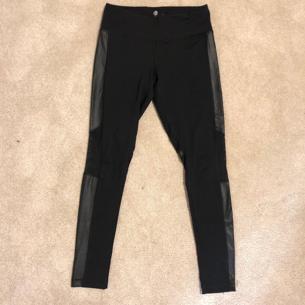 Black workout leggings